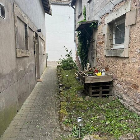 200 M Centre Ville Maison Mitoyenne Avec Place De Parking Gratuite 埃皮纳勒 外观 照片