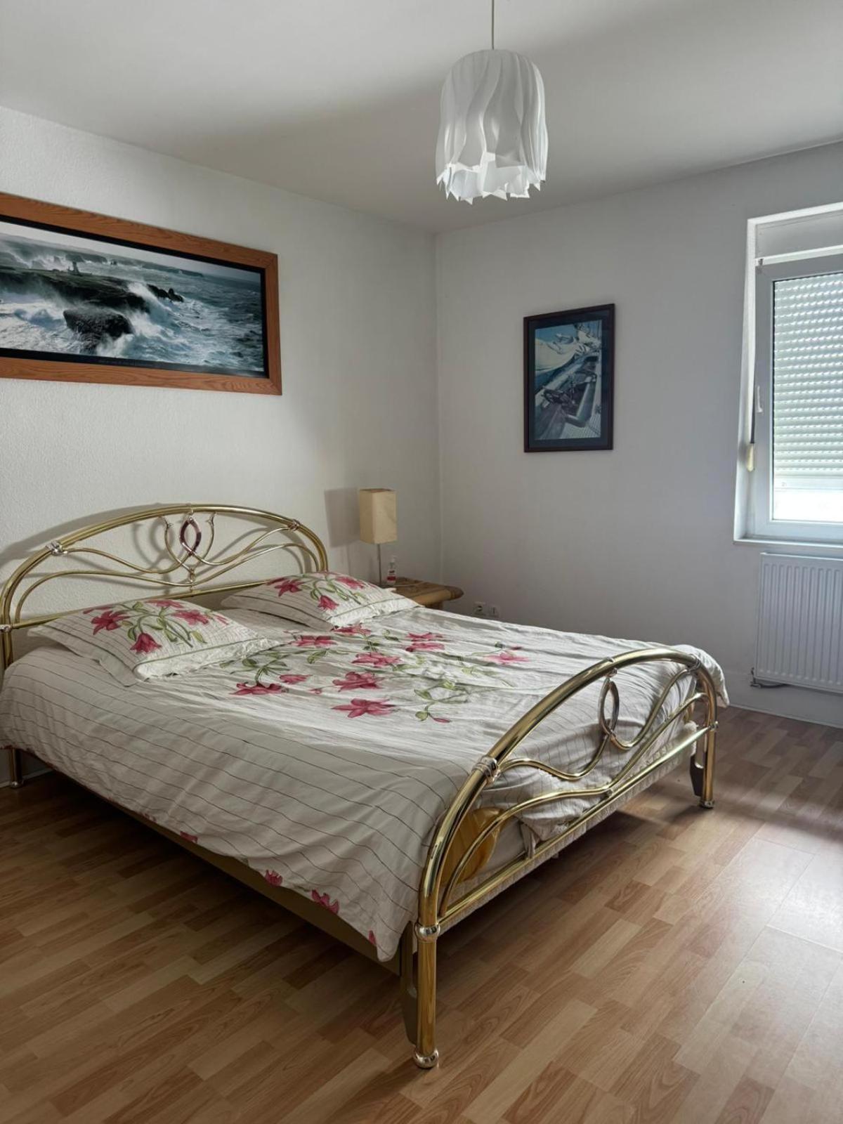 200 M Centre Ville Maison Mitoyenne Avec Place De Parking Gratuite 埃皮纳勒 外观 照片